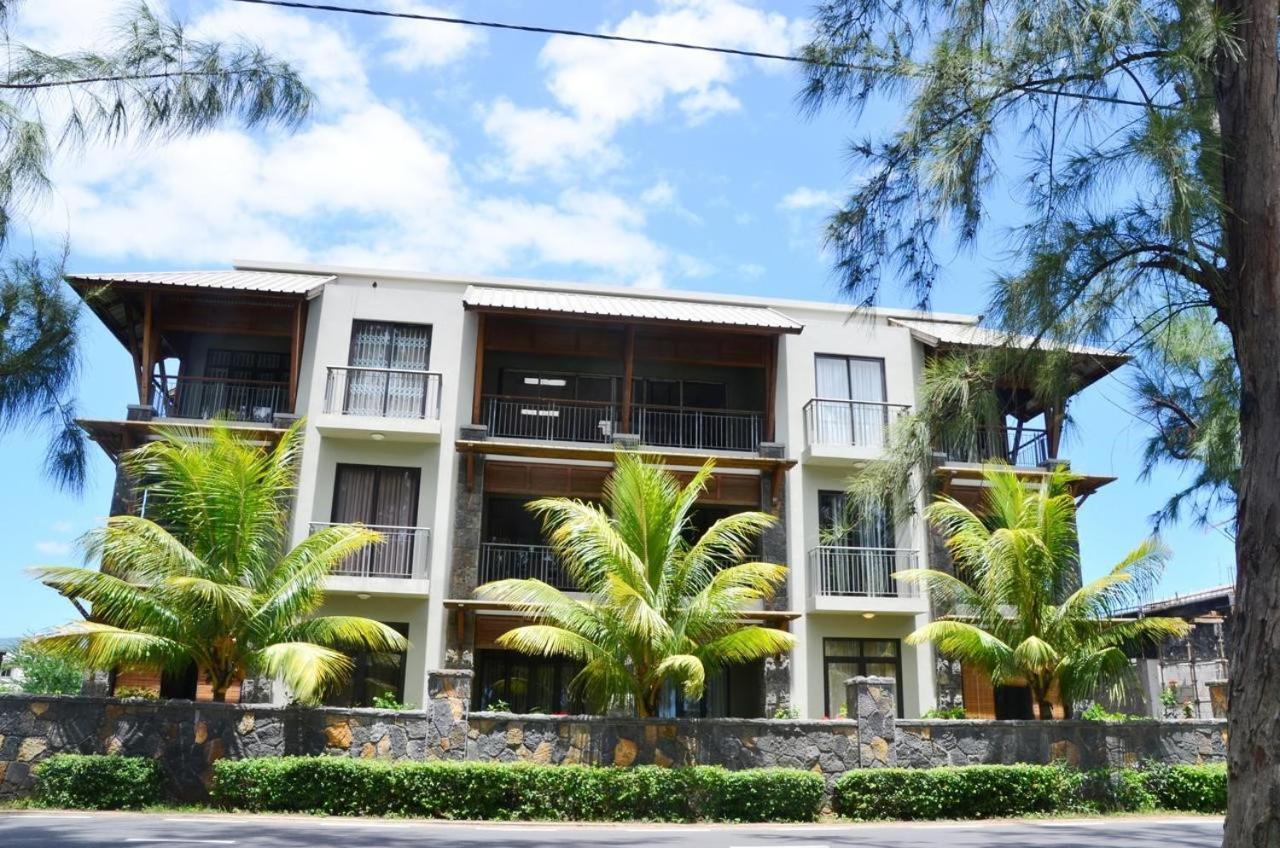 Blue Waves Beachfront Penthouse Flic-en-Flacq Exterior foto